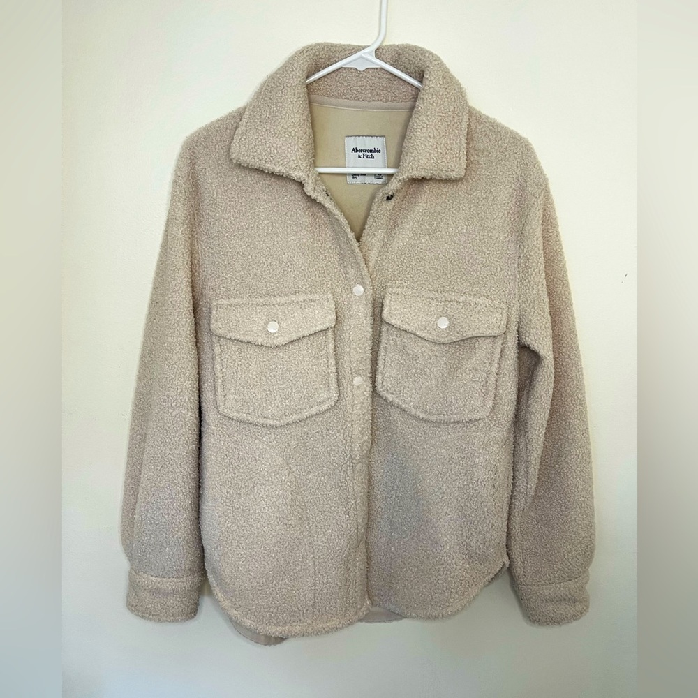 Abercrombie & Fitch Women’s XS Beige Fleece Button Up Shirt/Jacket Mint